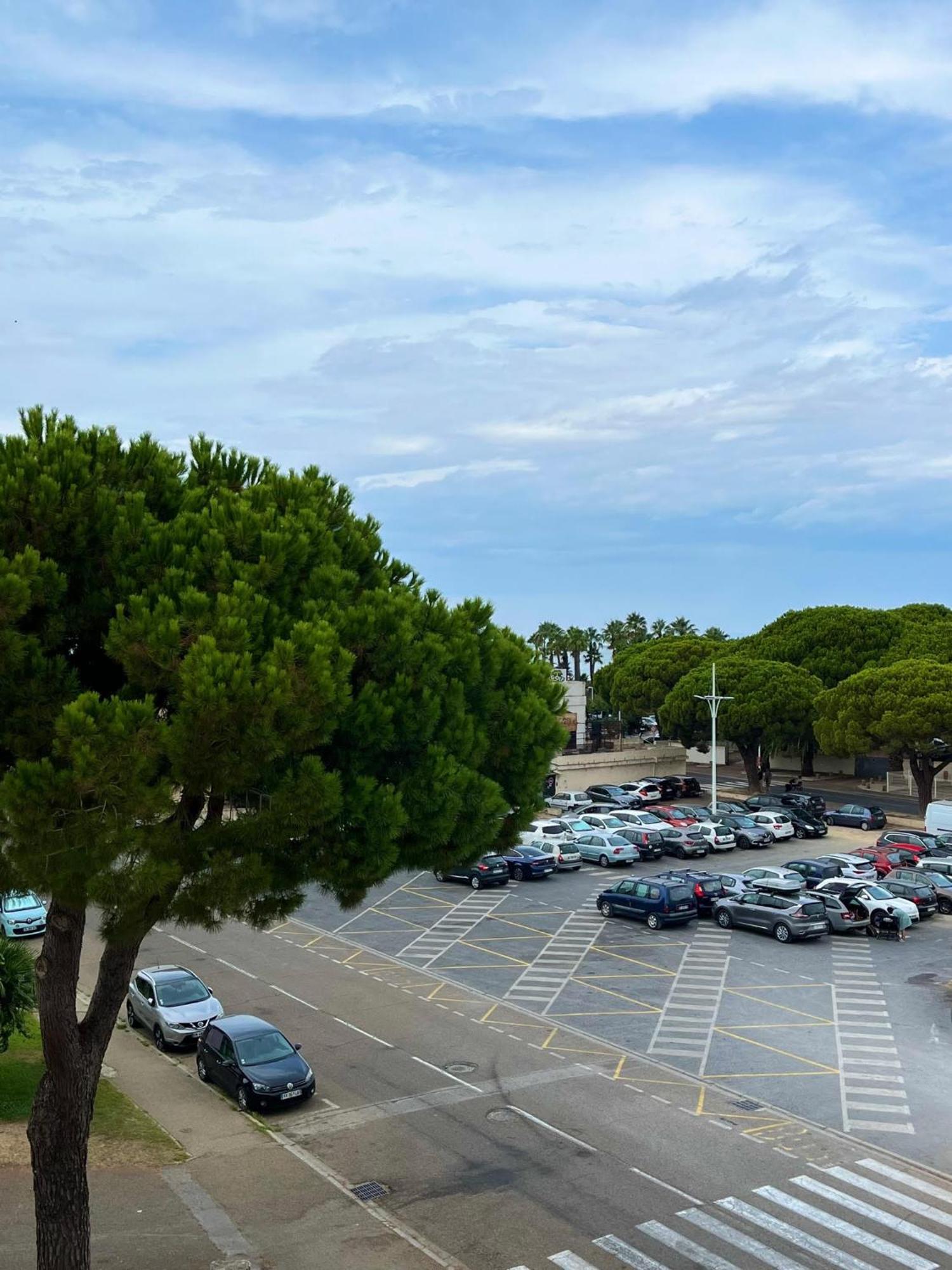 Appartement Devant La Mer + Parking Le Grau-du-Roi Eksteriør bilde